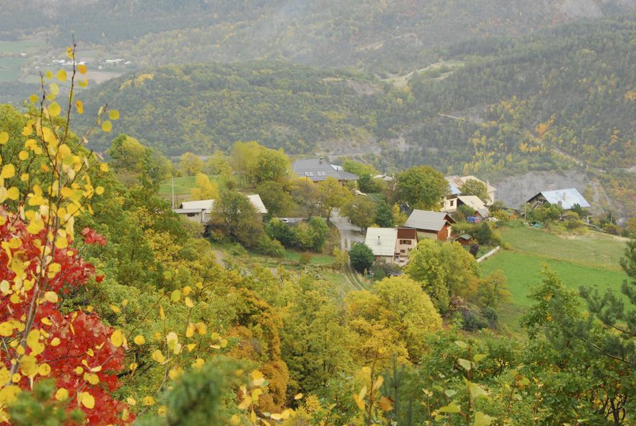 La Ferme De Beaute Bed & Breakfast Chateauroux-les-Alpes ภายนอก รูปภาพ