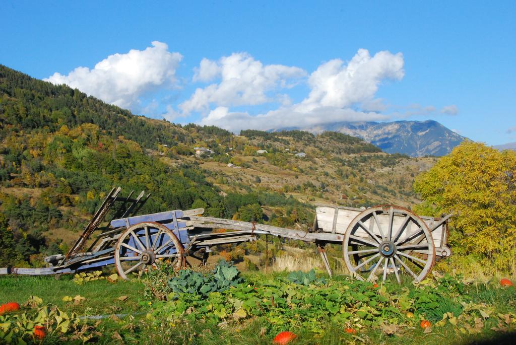 La Ferme De Beaute Bed & Breakfast Chateauroux-les-Alpes ภายนอก รูปภาพ
